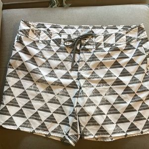 Carve design shorts EUC. Size 10